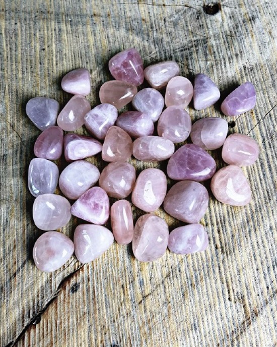 Tumbled Stones A Grade 100gms- (Rose Quartz)