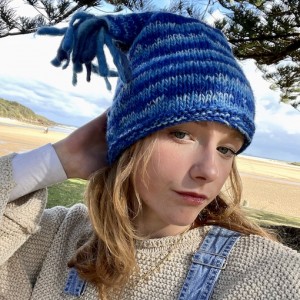 Nepalese Woollen Beanie w Tassels